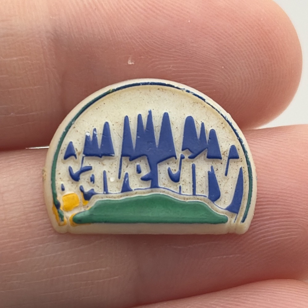 Cave City Mammoth Cave National Park Kentucky Plastic Lapel Hat Pin